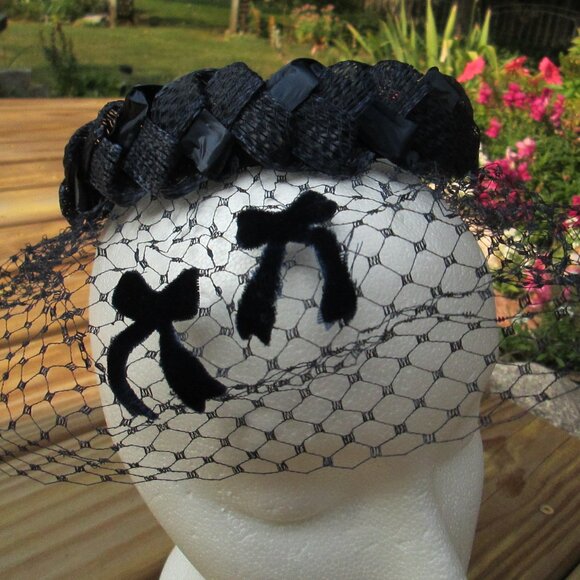 Vtg Fascinator Hat w/Intact Netting Navy Blue 1950's-60's - Picture 1 of 6